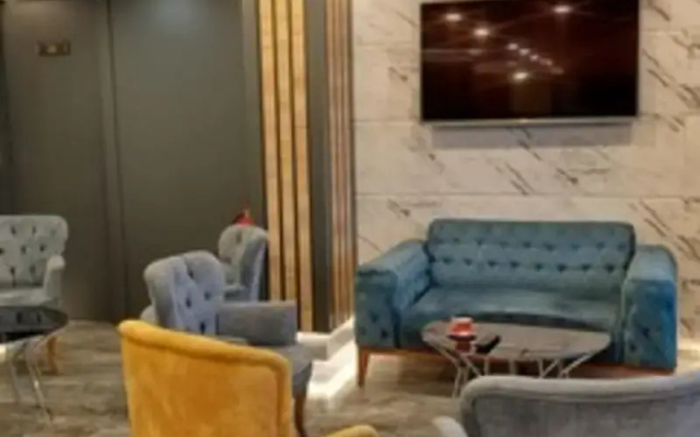 Queen Palace Hotel