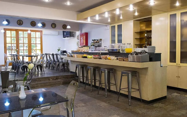Stefanakis Hotel & Apartments