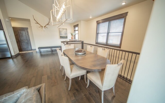 Alders 42 Outpost Dr