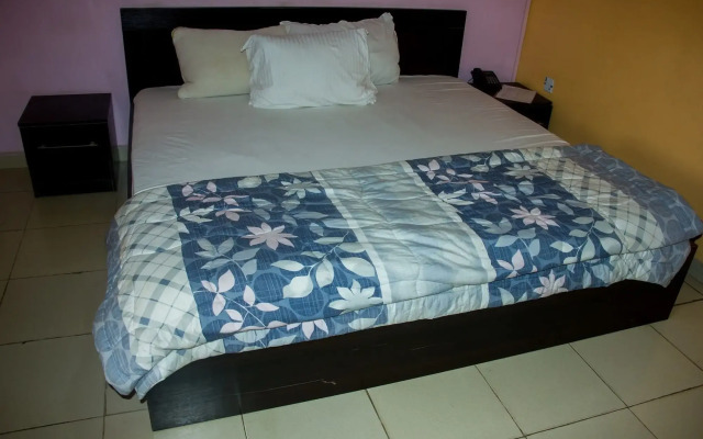 Masbat DeKings Hotel