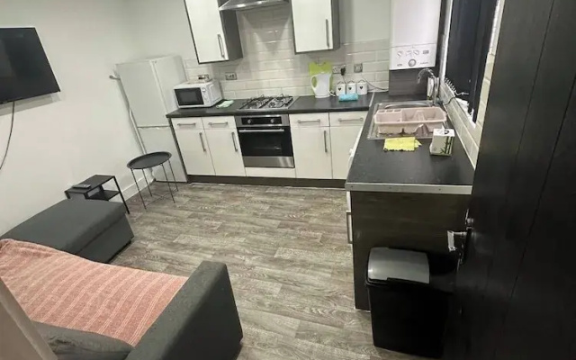 Cardiff Cathedral Apartment