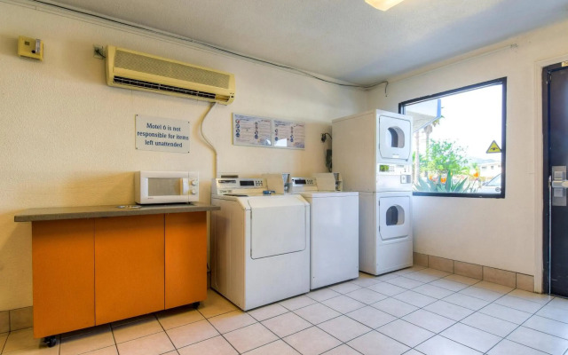 Motel 6 El Cajon, CA - San Diego