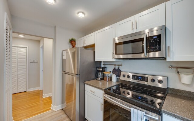 Chic Richmond Retreat w/ Quaint Private Patio!