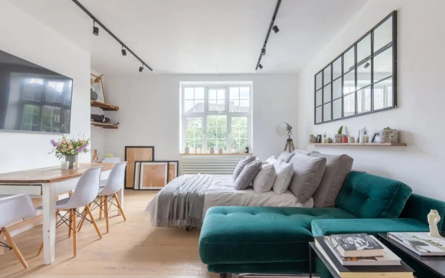 Ultra-modern 1 Bedroom in Angel With Balcony