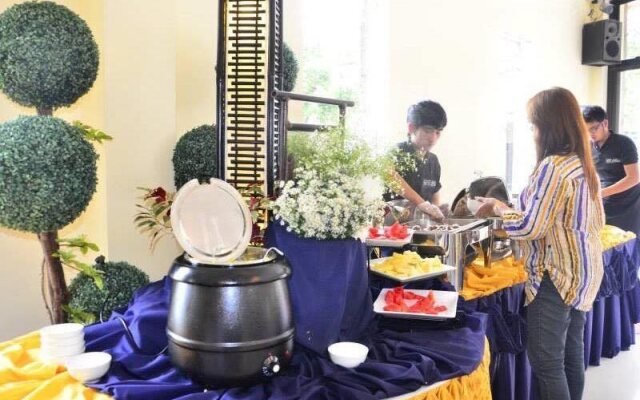 El Renzo Hotel Tagaytay