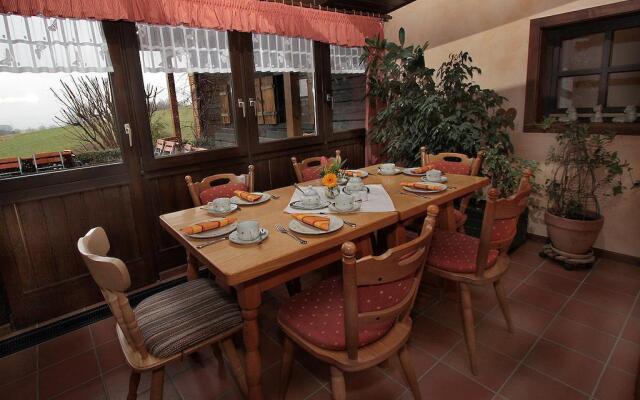 Pension St. Georg Mit Moststüberl