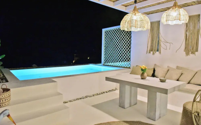 Natura Luxury Villas