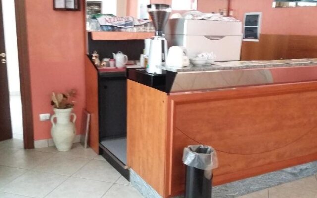 Hotel Caimo Bed-Breakfast