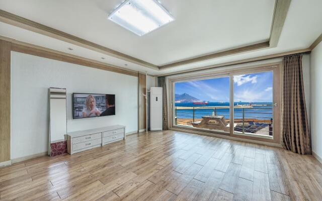 Yeosu Redondo Pension