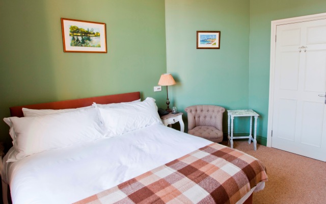 Buccleuch and Queensberry Arms Hotel