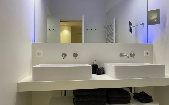 OSKAR luxe appartement op zeedijk met zeezicht