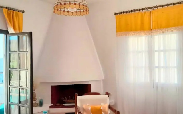 Emphasis Traditional House