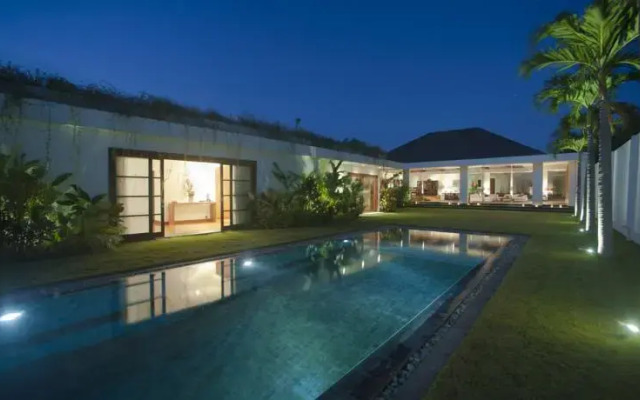 Villa Reflections