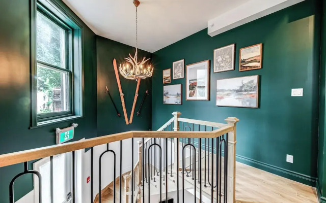 Majestic 3-Bedroom Designer Apartment