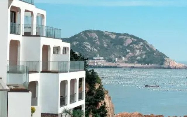 Sea Cliff Hotel