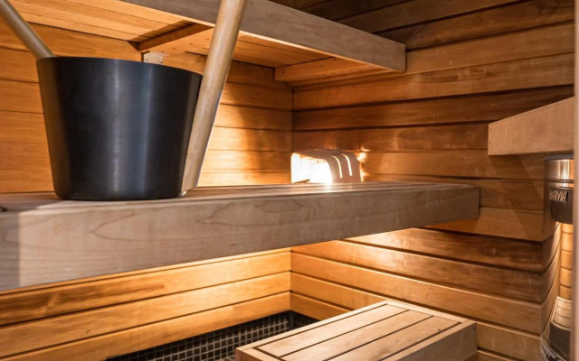 Luxury 2BR Central Getaway, Workation, Staycation, Remote Work