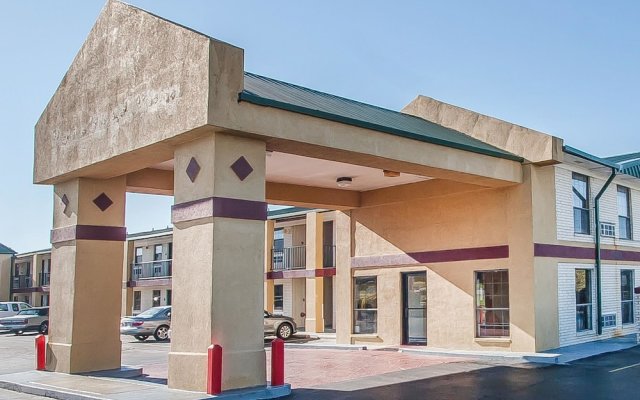 Econo Lodge Brownsville