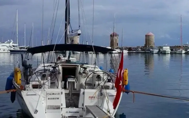 Yacht Charter