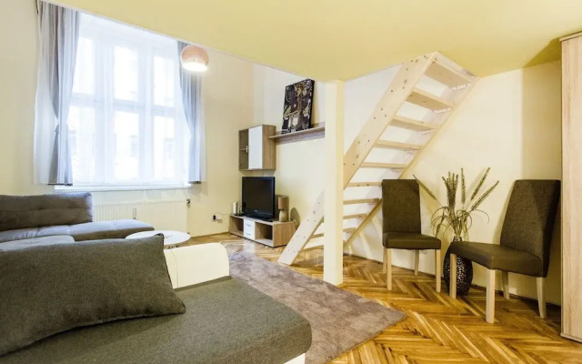 Balassi 27 Apartment