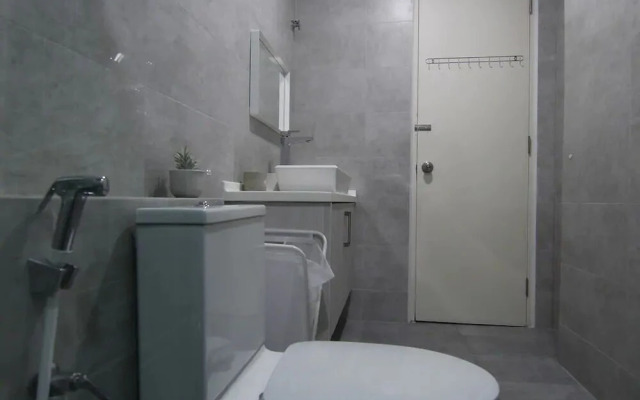 YO.OM Families Luxury Condo Gateway 6 Pax