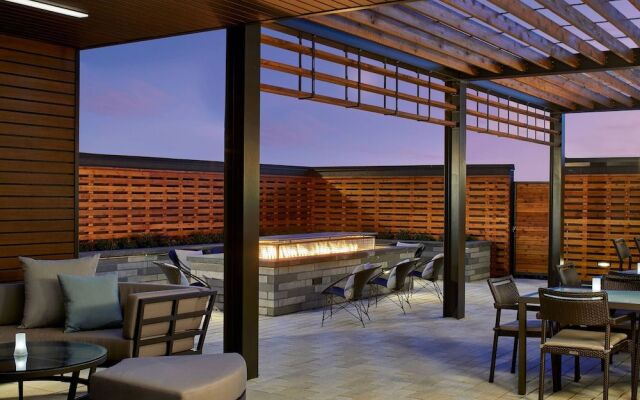 Courtyard by Marriott Baltimore Downtown/McHenry Row