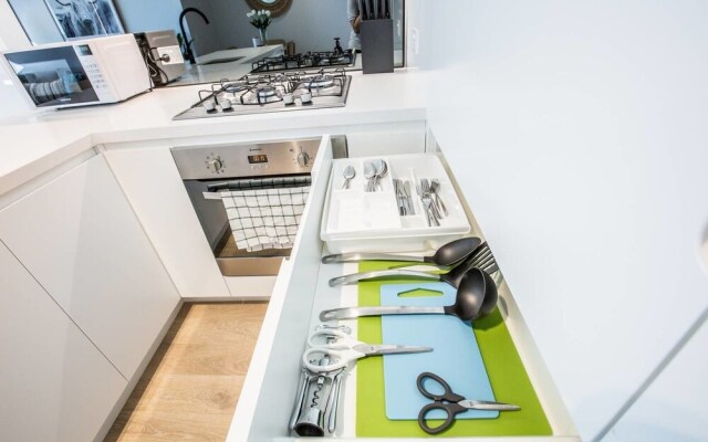 38mel Skyline Lvl63@2br1bth Aptmel Cenfree Tram