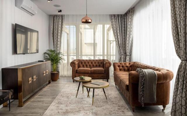 Kanopian Penthouse Hotel