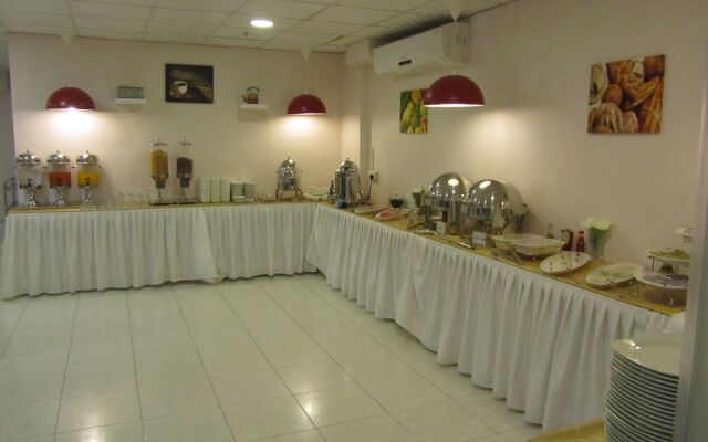 JW Inn Hotel