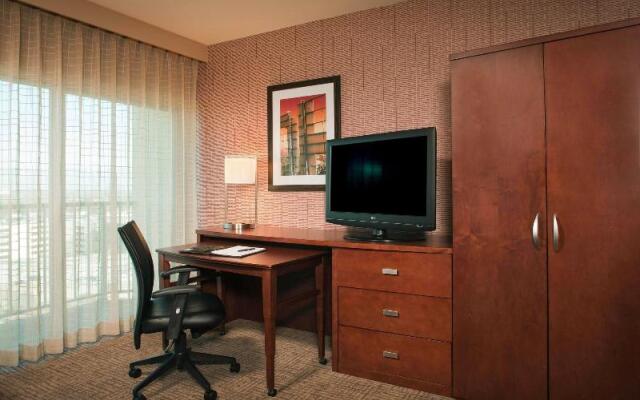 Courtyard By Marriott Los Angeles Sherman Oaks