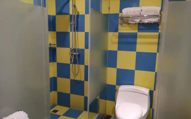 Dreamhouse Theme Hotel