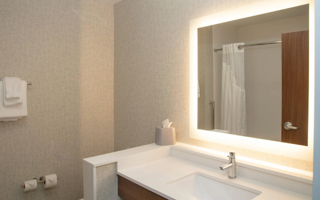Holiday Inn Express And Suites Marion by IHG
