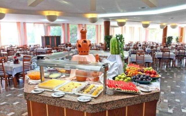 Sirenis Seaview Country Club