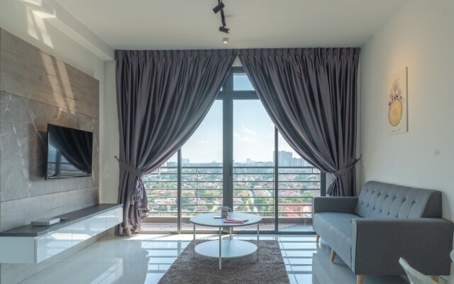 OYO Home 43995 Premium 3br 1tebrau