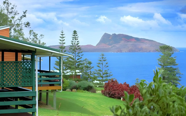 Endeavour Lodge