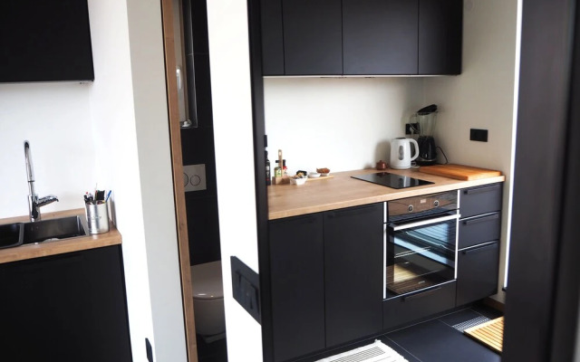 Rok's Mini Penthouse
