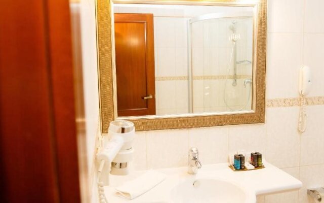 Select Hotel
