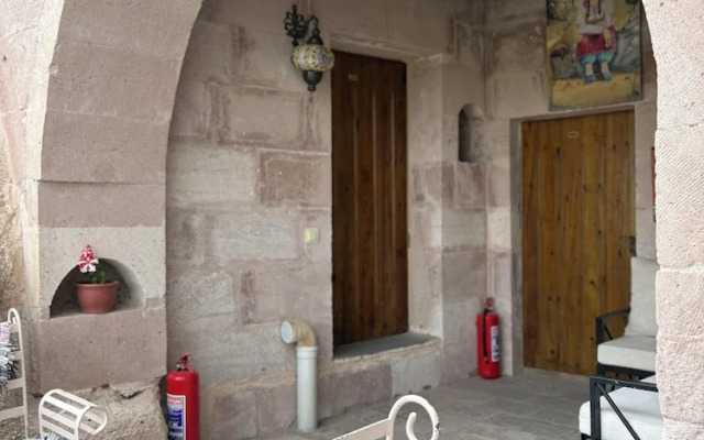 Valley Inn Cave Hotel