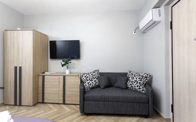 Privilege Flat Renovated Upscale Studio
