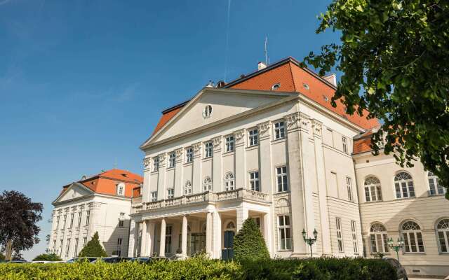 Austria Trend Hotel Schloss Wilhelminenberg