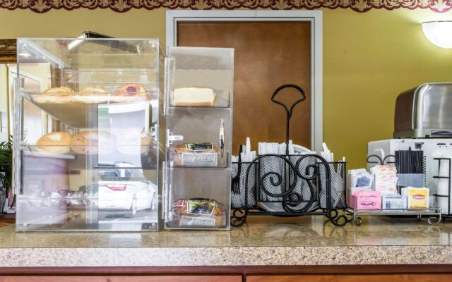 Econo Lodge Louisville Airport