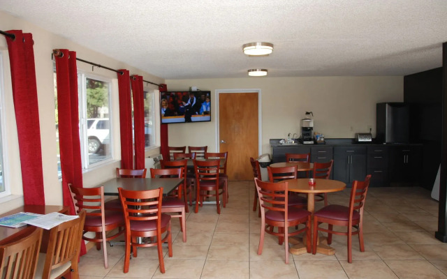 Smokey Point Motor Inn