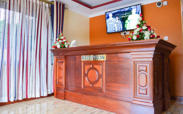 Red Ruby Hotel