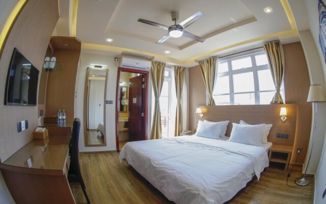Three Inn Hotel