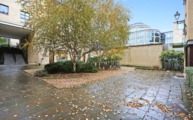 Apartment Near The Royal Mile With Parking