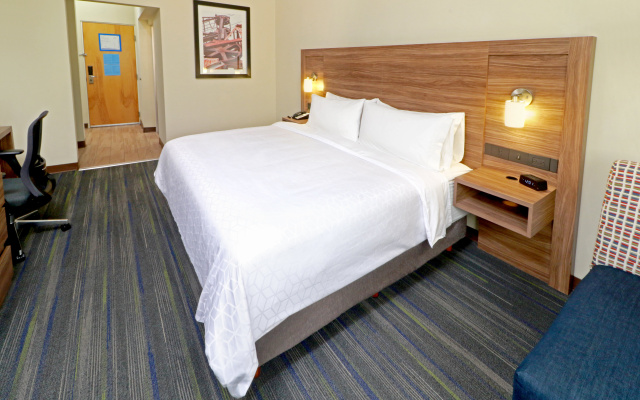 Holiday Inn Express Piedras Negras by IHG