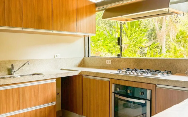 Arquitetura única na Granja Viana