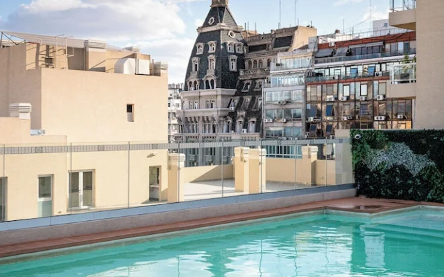 Hestia at Moreno 550