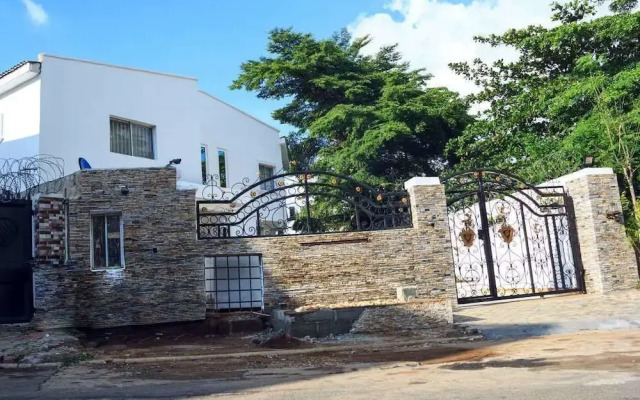 Lukeville Suites