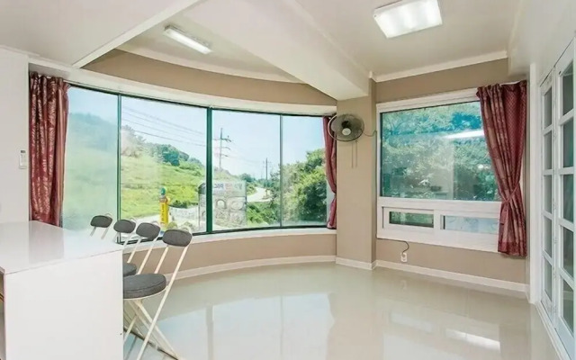 Byeonsan Dongguerami Pension