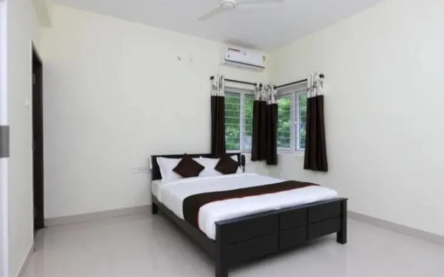 The Posh Residency, Ecr